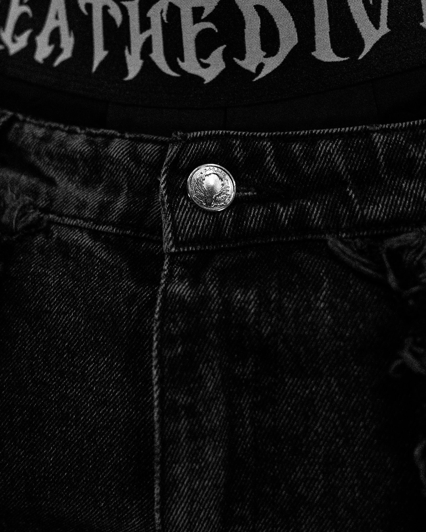 Oversized Distressed Denim Cargo jeans [ALLOY WASH]