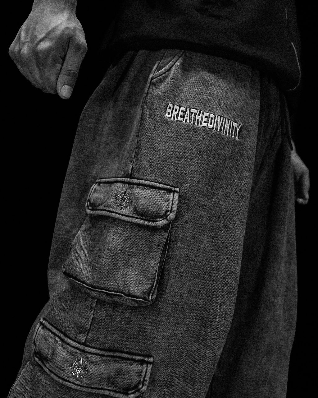 937 Uncuffed Luxury Cargos [VINTAGE]
