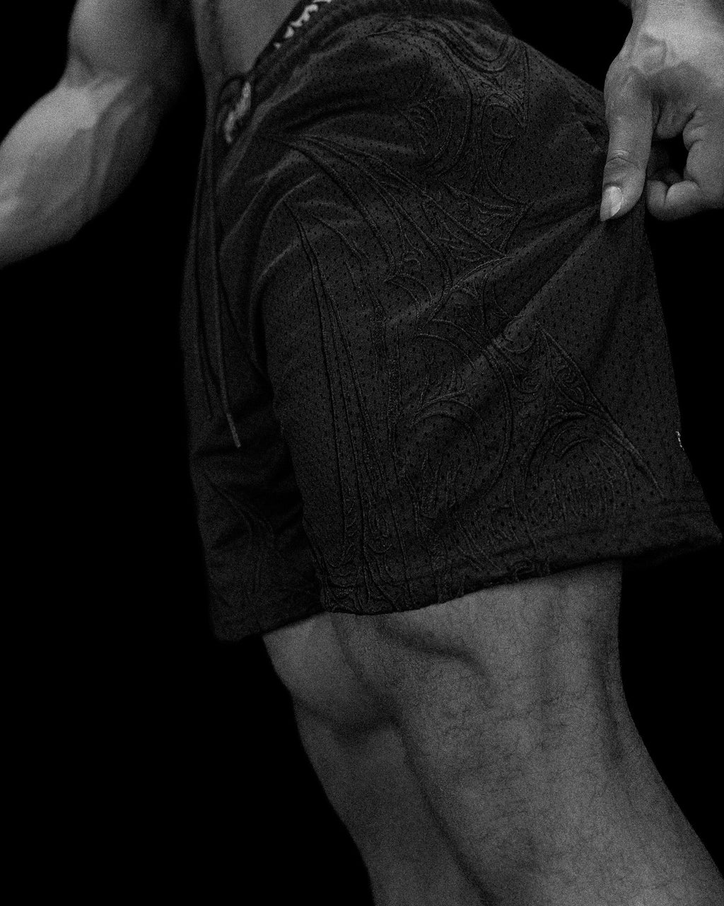 Skeletal Embroidered Bodybuilding mesh shorts [DARKNESS]
