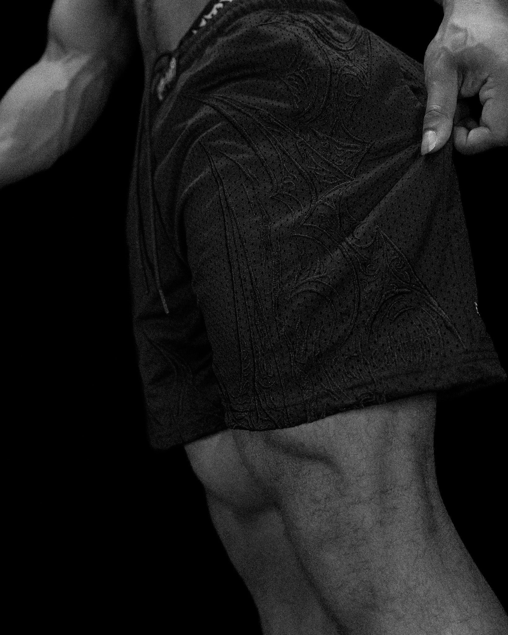 Skeletal Embroidered Bodybuilding mesh shorts [DARKNESS]
