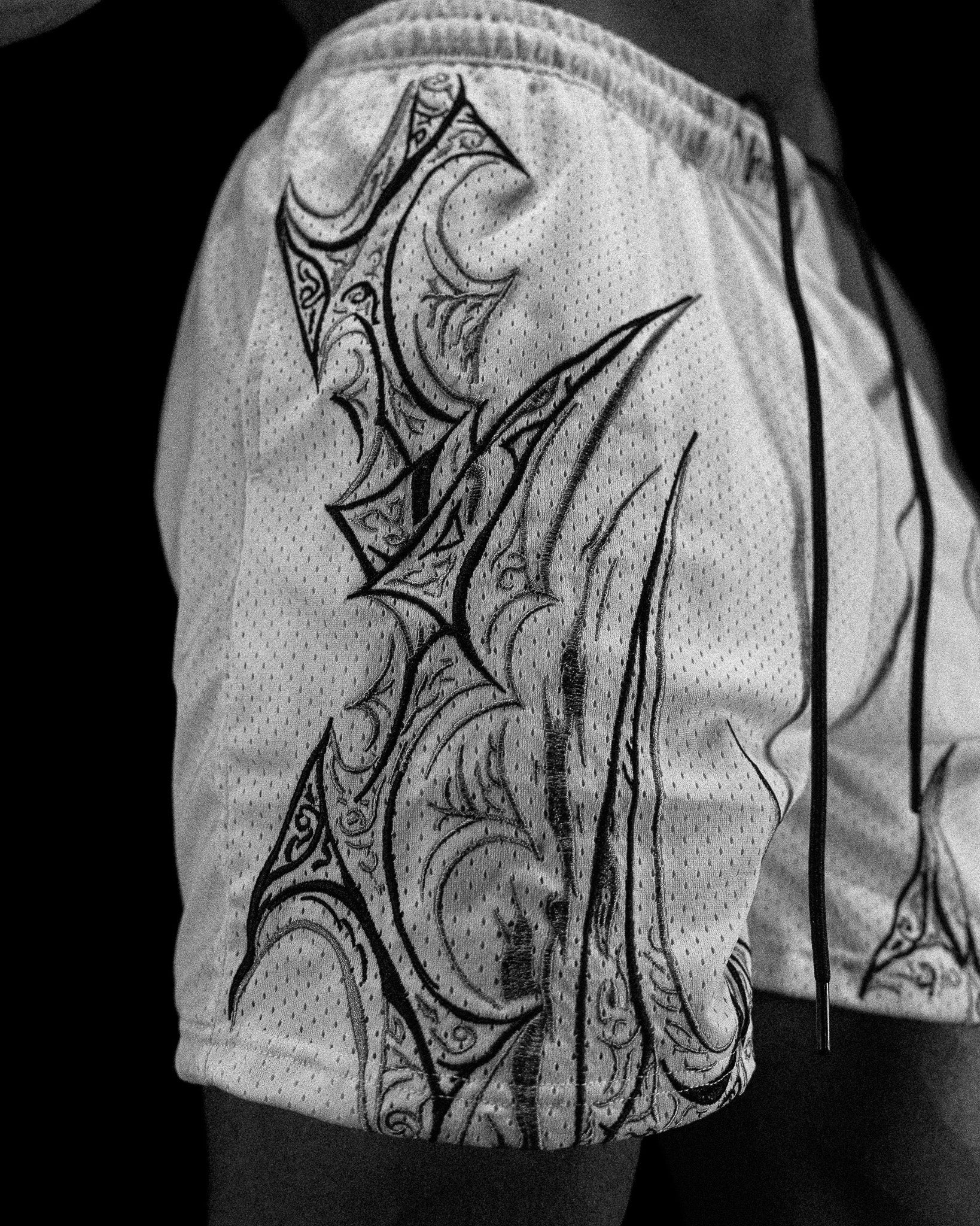 Skeletal Embroidered Bodybuilding mesh shorts [DIVINE WHITE]