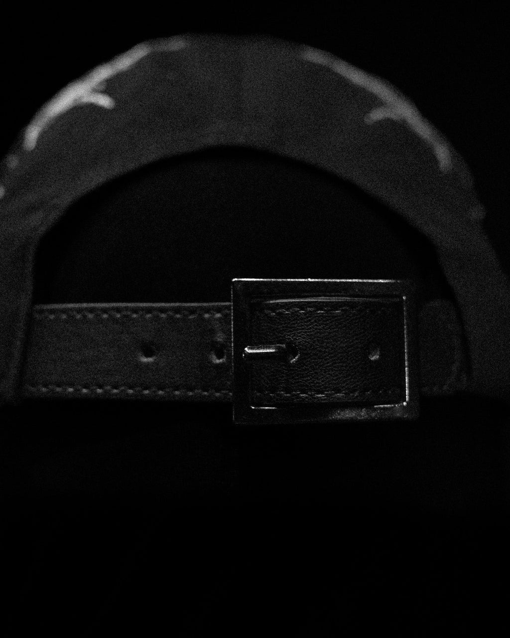 Tarnished Metallic Logo Cap [VOID BLACK]