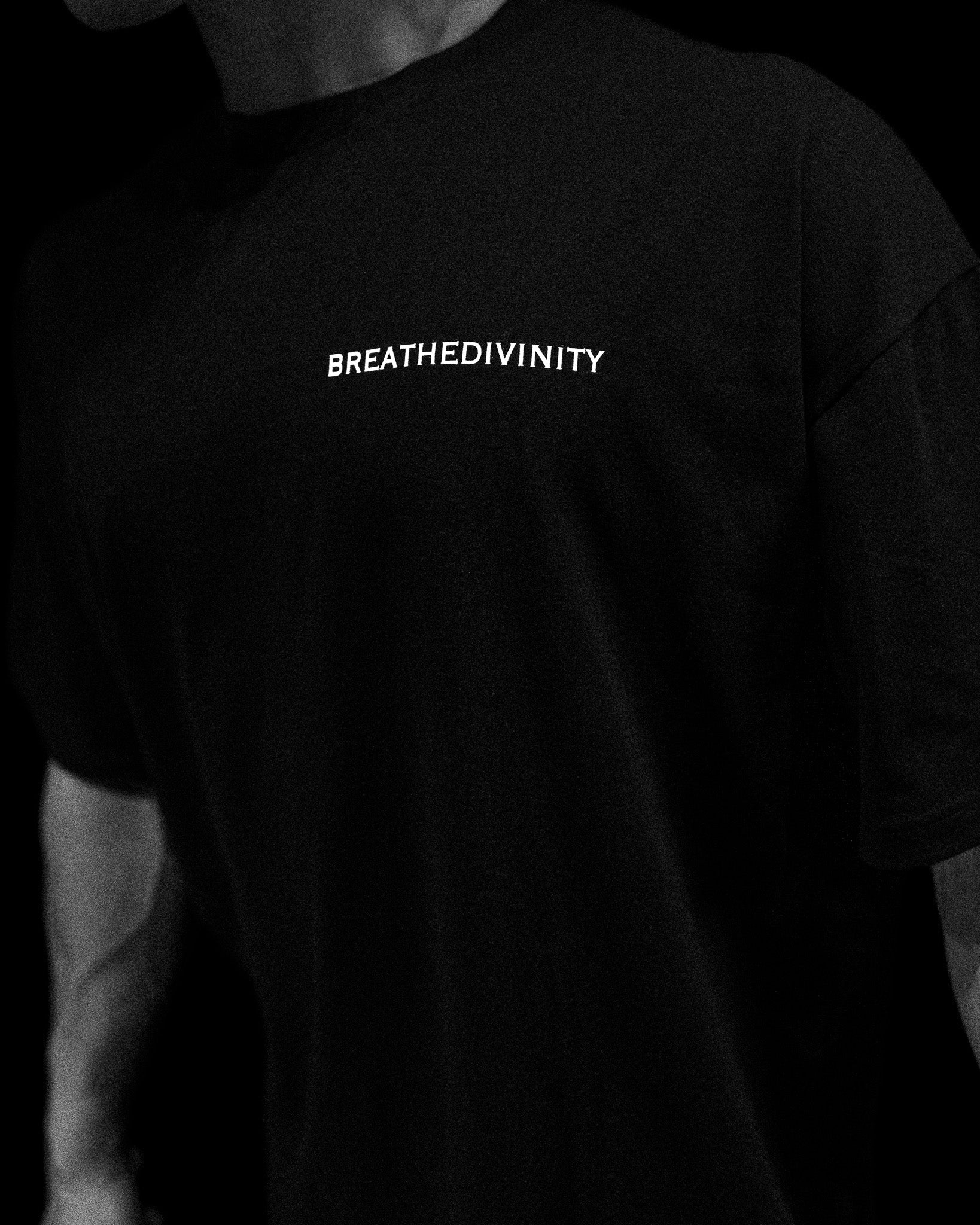 Essential Box Logo Lightweight T-shirt [VOID BLACK]