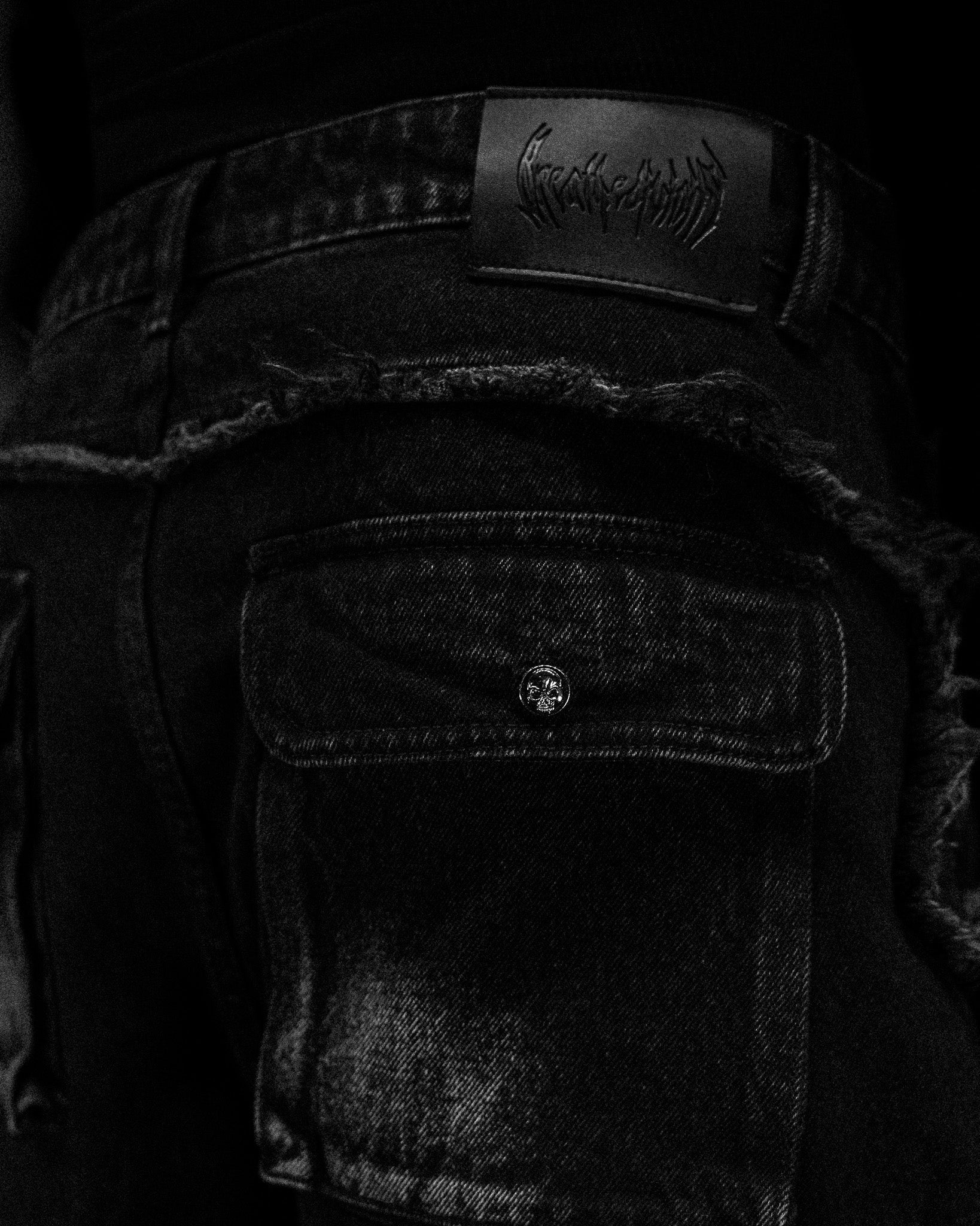 Oversized Distressed Denim Cargo jeans [ALLOY WASH]