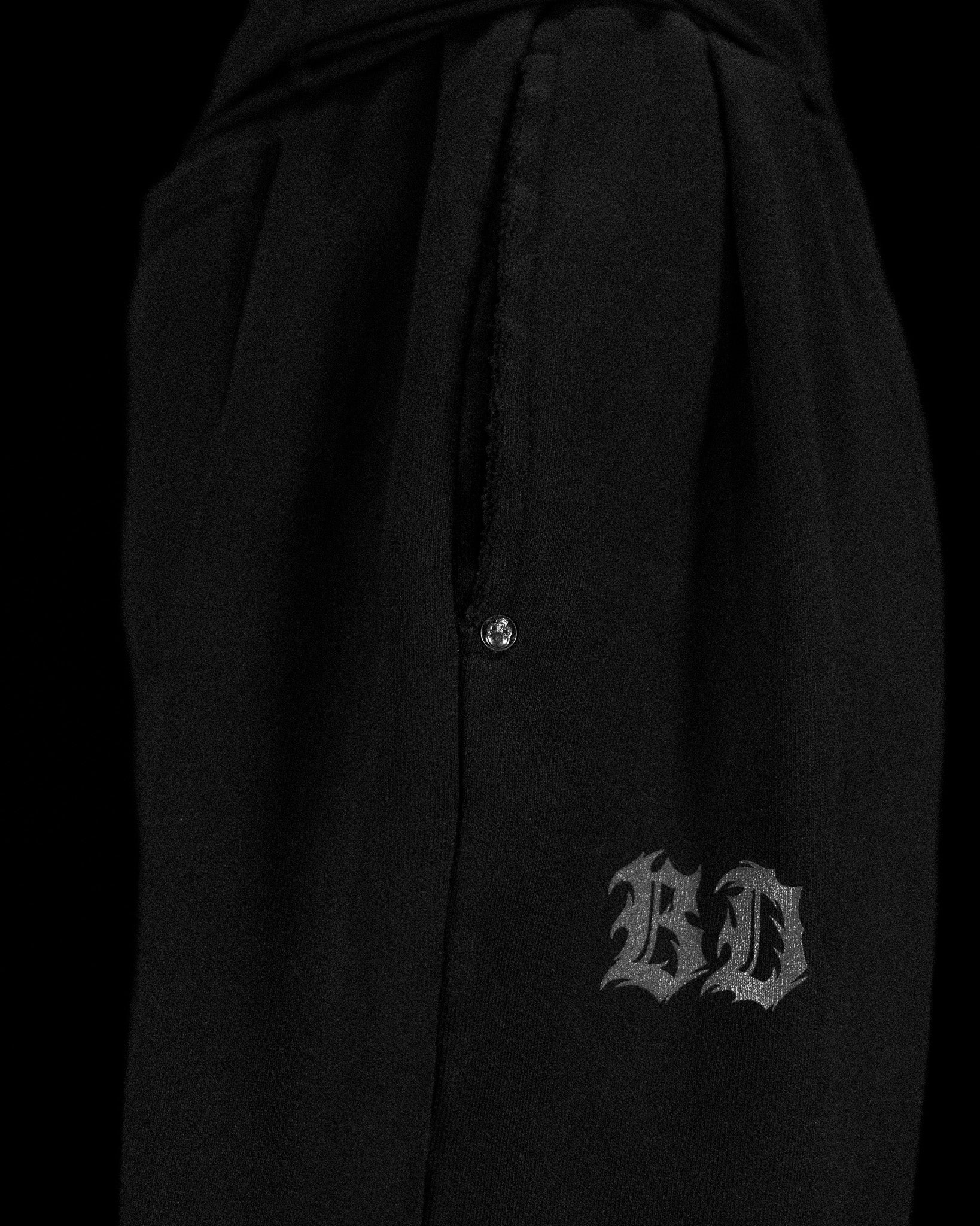 Shadow Monarch Uncuffed Banana shape sweatpants [VOID BLACK]
